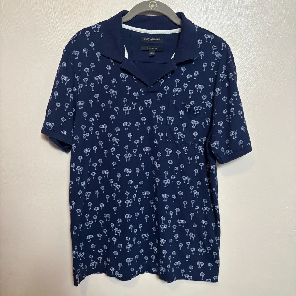 Banana Republic Men's Shirt Palm‎ Tree Short Sleeve Polo Blue White Size Medium